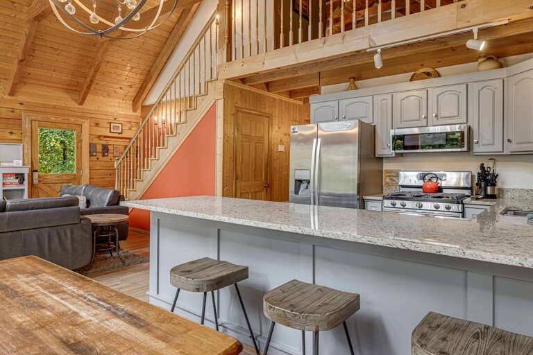 Kitchen w/ Breakfast Bar Seating