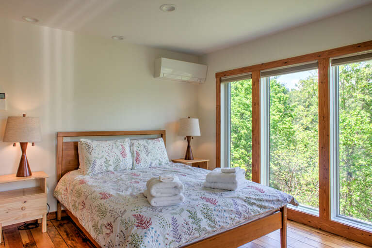 Main Level - Main Suite/Bedroom One - Queen Bed