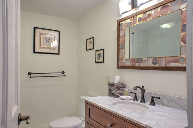 Upper Level - Shared Full Bath