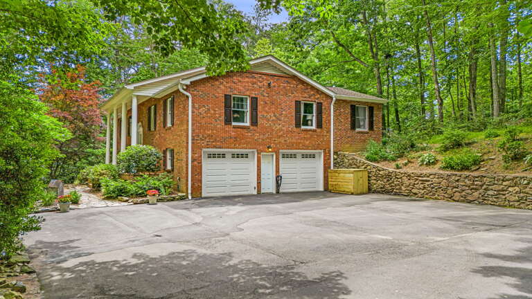 Driveway & Parking