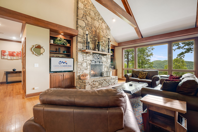 Main Level - Living Area w/ Mountain Views Main Level - Living Area w/ Mountain Views
