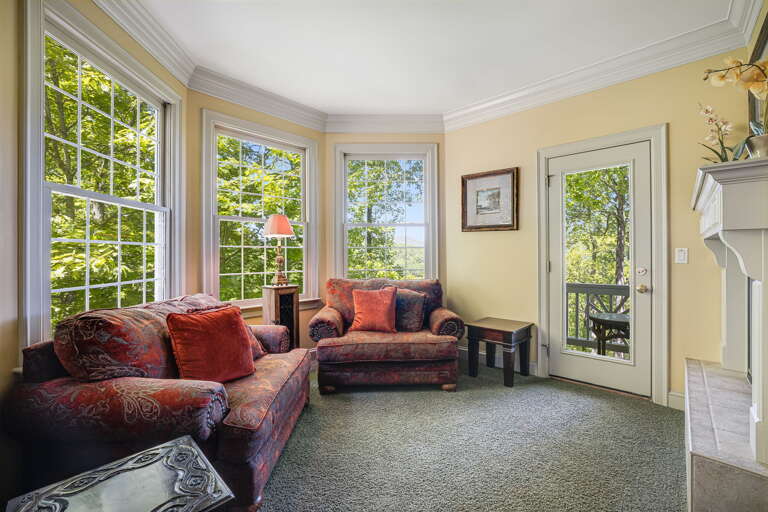 Main Suite/Bedroom One - Reading Nook