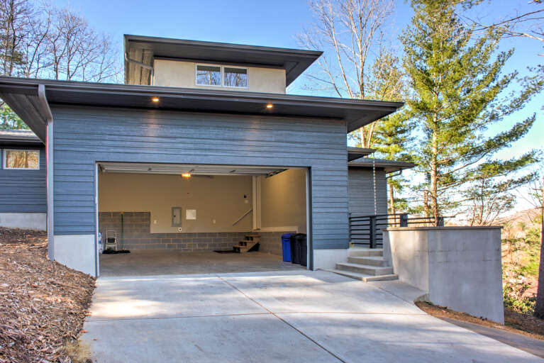 Garage for Guest Use