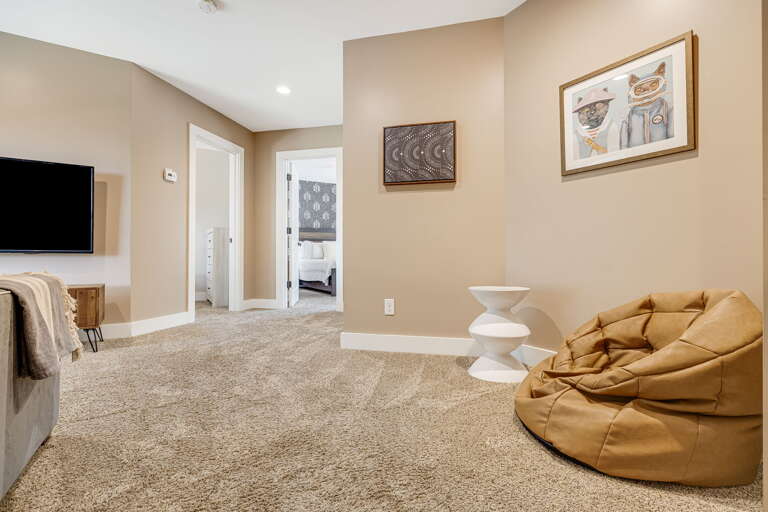 Upper Level - Landing & Reading Nook