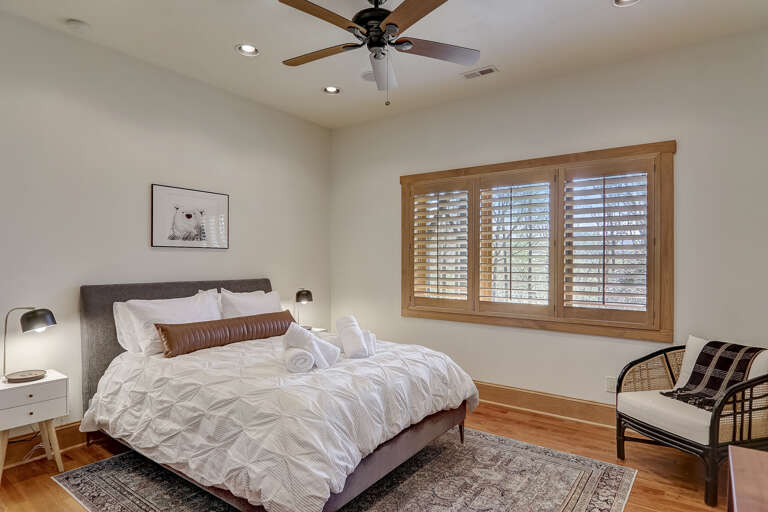 Lower Level - Bedroom 4 - Queen Bed