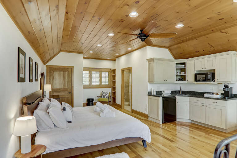 Upper Level Studio - Bedroom 2 - King Bed
