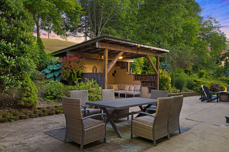 Al Fresco Dining At Twilight