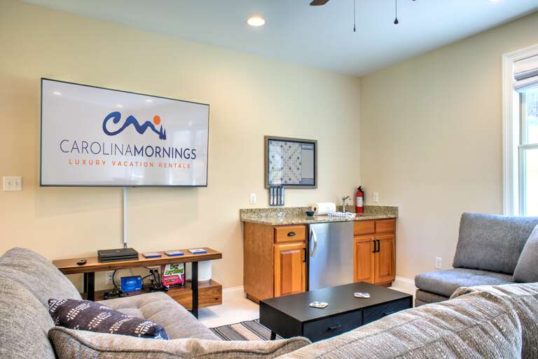 Upper Level - Living Area