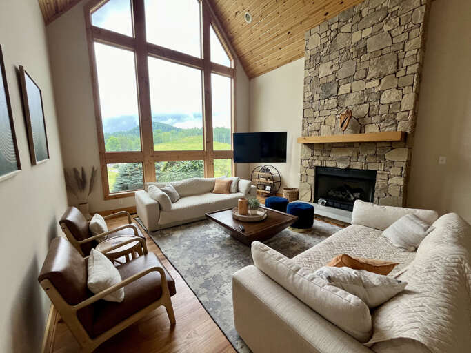 Peaceful Mountain Views at Dos Brisas