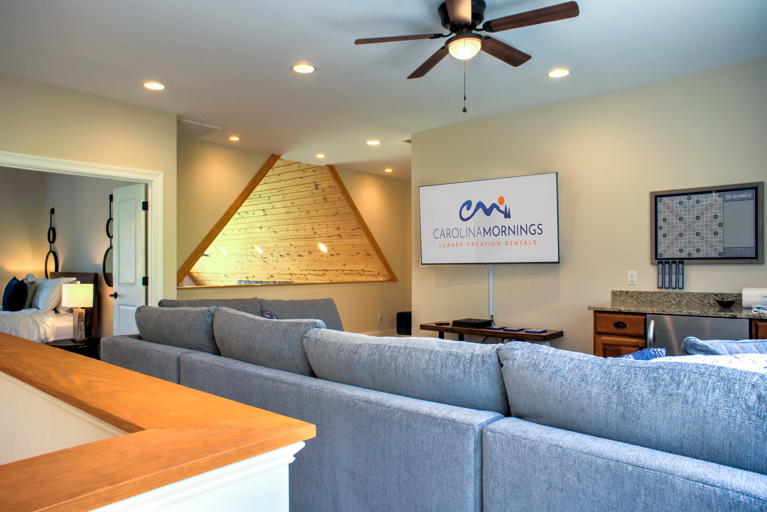 Upper Level - Living Area