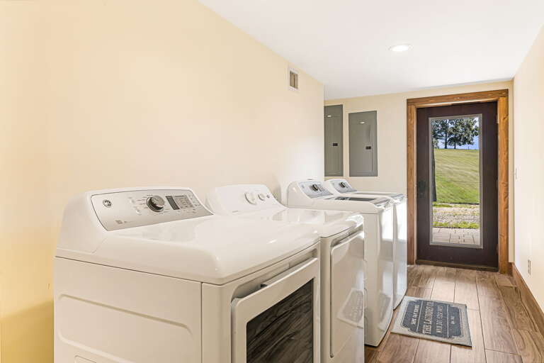 Laundry Area w/ Outdoor Access
