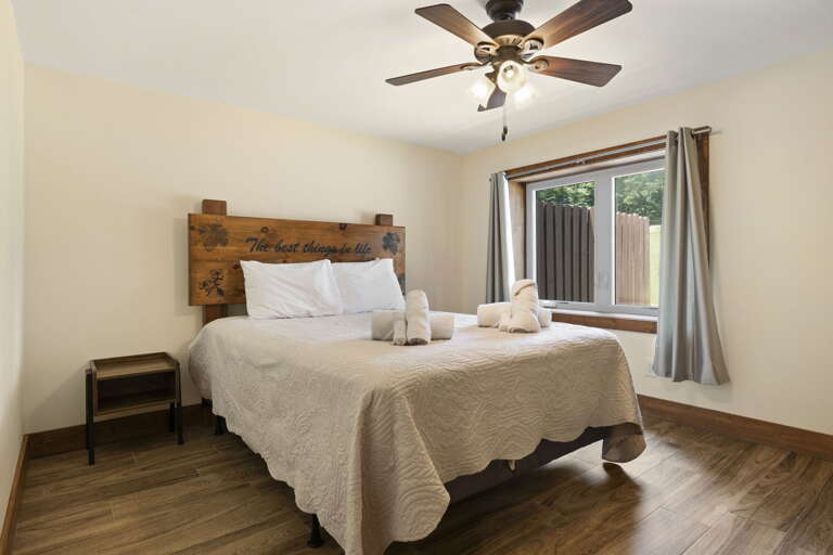 Mama Bear - Bedroom Five - Queen Bed