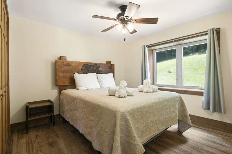 Mama Bear - Bedroom Six - Queen Bed