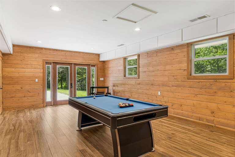 Rec Room w/ Seating