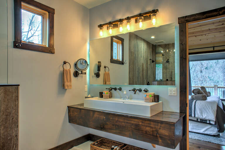 Main Suite/Bedroom One - attached Full Bath Main Suite/Bedroom One - attached Full Bath