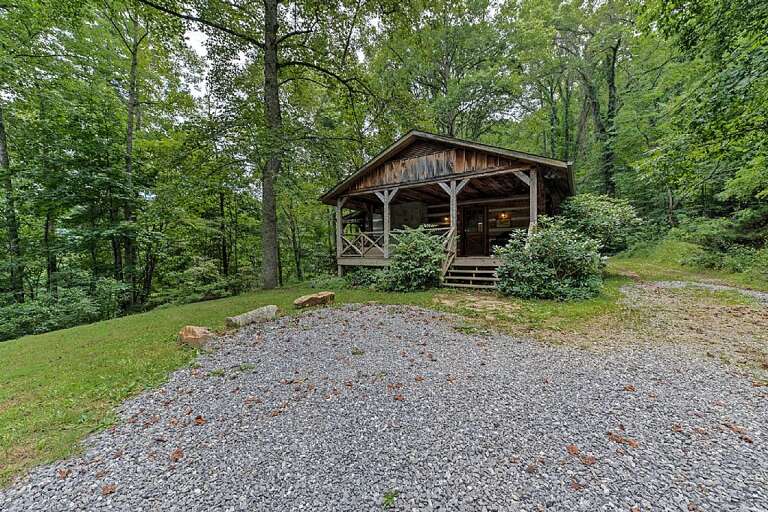 Busbee Cabin