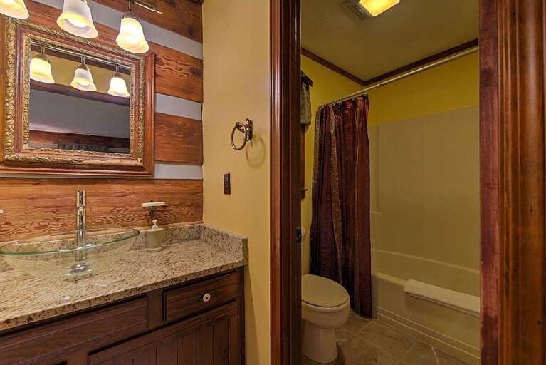 Main Suite:Bedroom 1 Full Bath, Main Level 