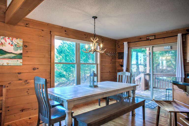 Dining Area Dining Area