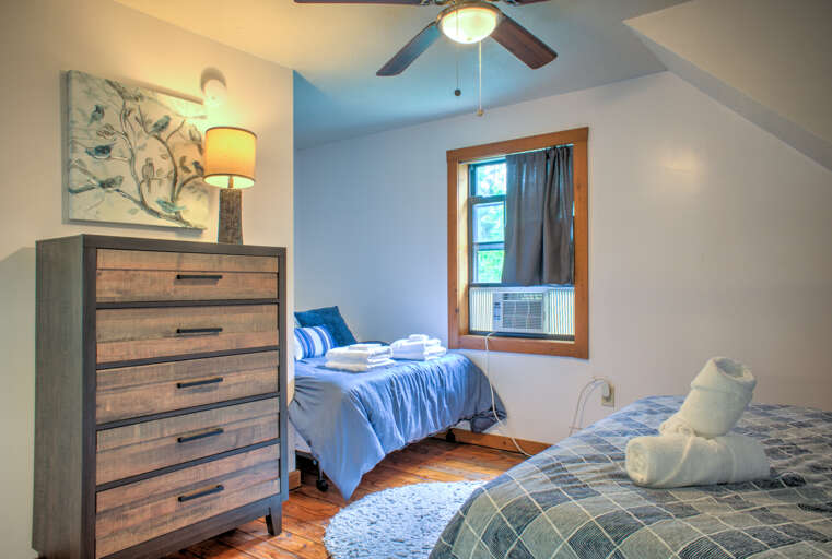 Upper Level Loft Bedroom - Additional Full Bed