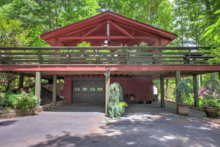 Enjoy Your Stay at Hoot On The Hill