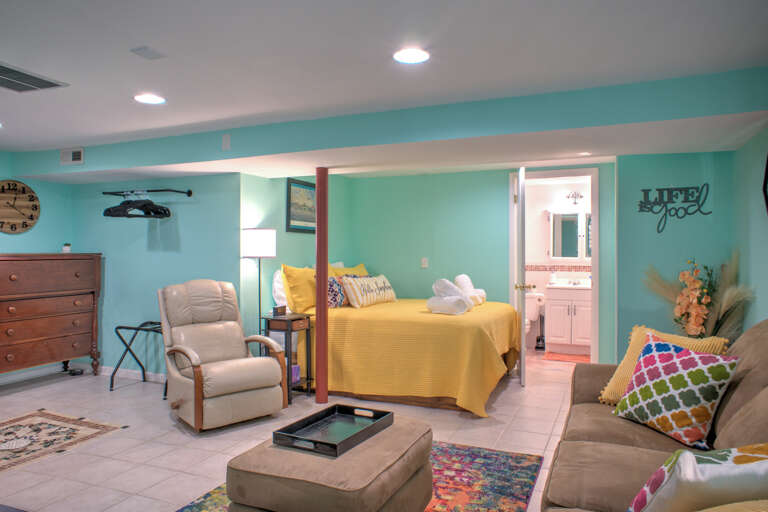 Lower Level - 1 Queen Bed, 1 Queen Sleeper Sofa