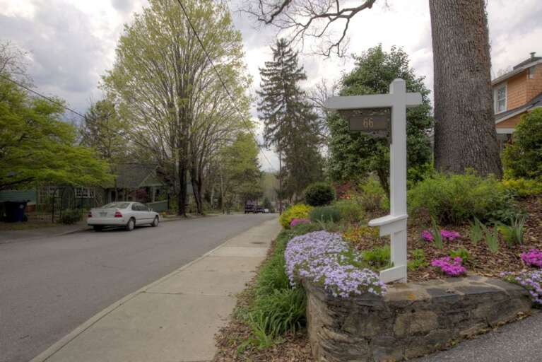 Woodward Avenue, Looking Right