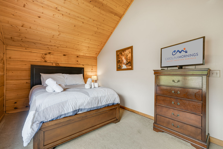 Upper Level - Bedroom Two - Queen Bed