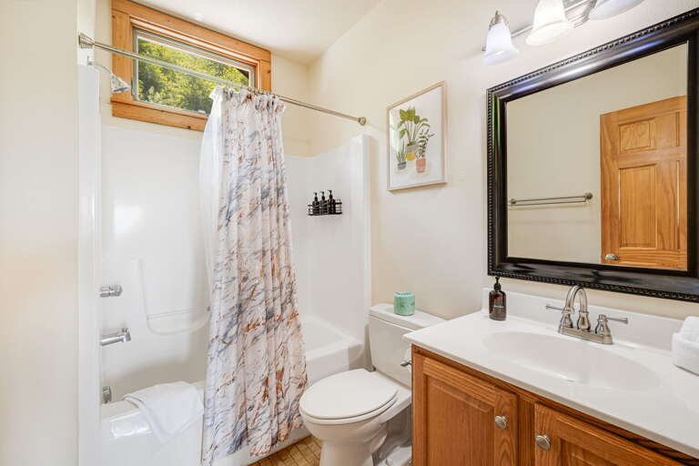 Upper Level - Shared Full Bath