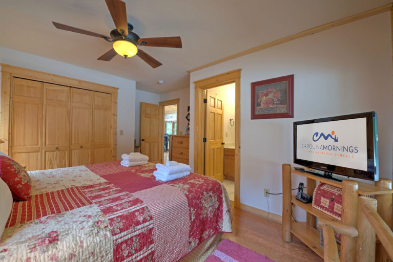 Master Suite/Bedroom 1 - King Bed, Main Level Master Suite/Bedroom 1 - King Bed, Main Level