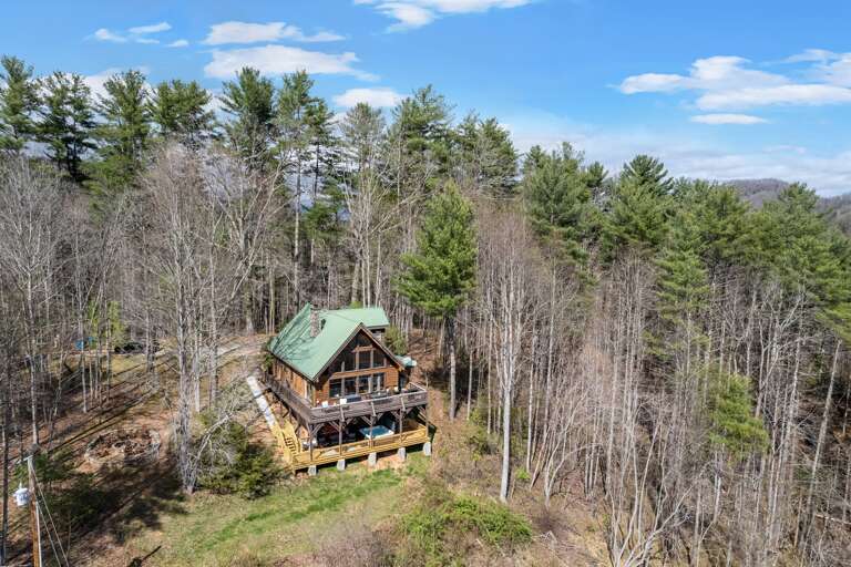 Your Asheville Vacation Begins to Take Shape at Mountain Escape!