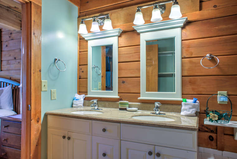 Double Vanity - Full Bath