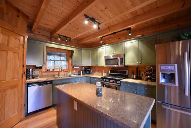 Fully Equipped Chef's Kitchen