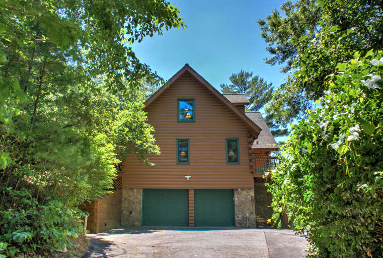 Enjoy your stay at A Mountain Oaks Cabin