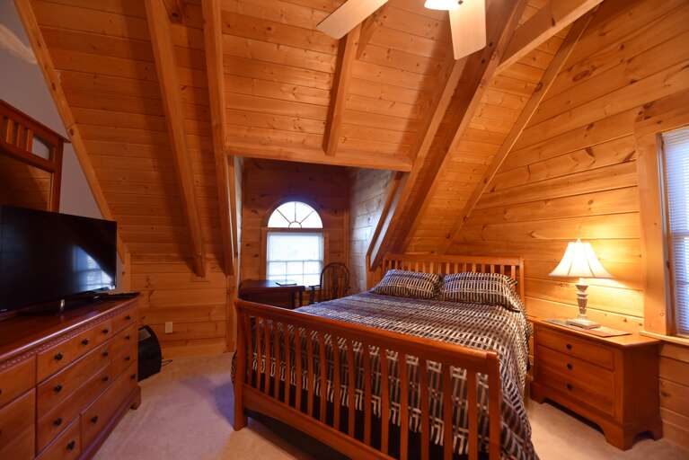 Upper Level - Bedroom 3 - Queen Bed
