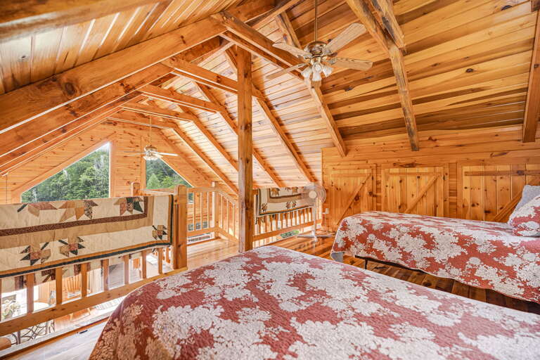 Loft w/ Two Twin Beds