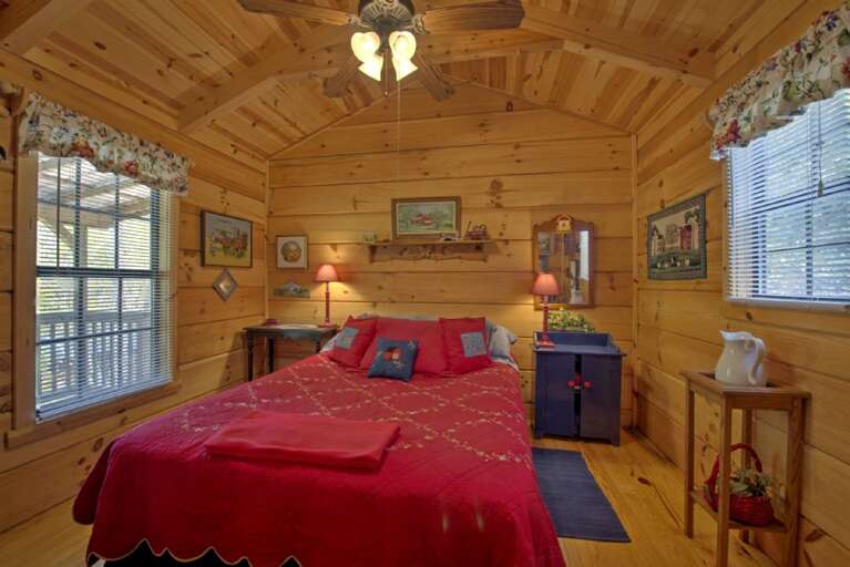 Queen Bedroom Queen Bedroom