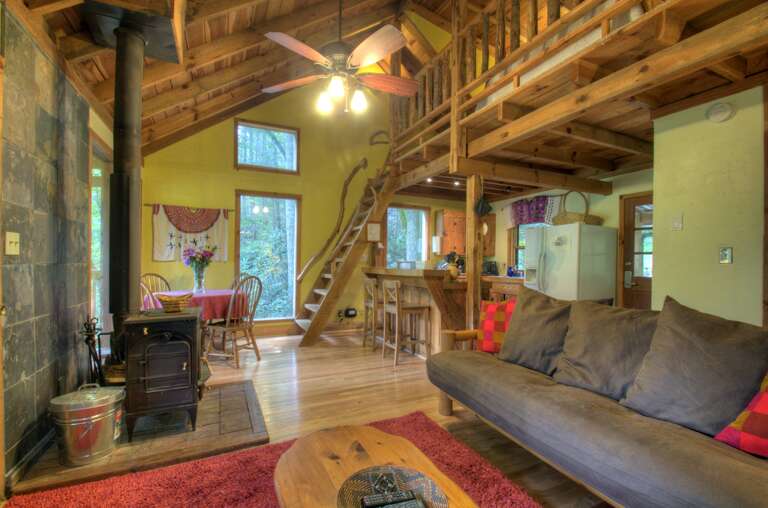 Open Floor Plan with Full Futon Open Floor Plan with Full Futon