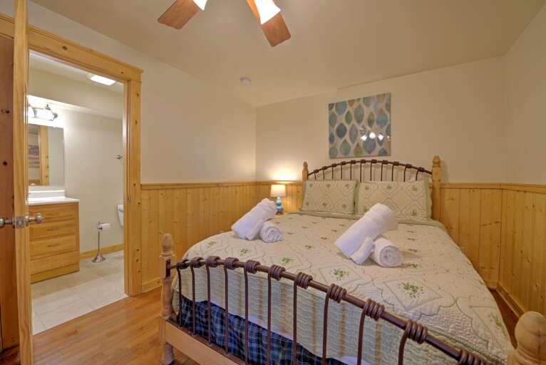 Master Suite/Bedroom 4