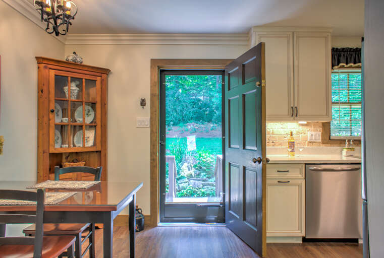 Access to Deck Access to Deck