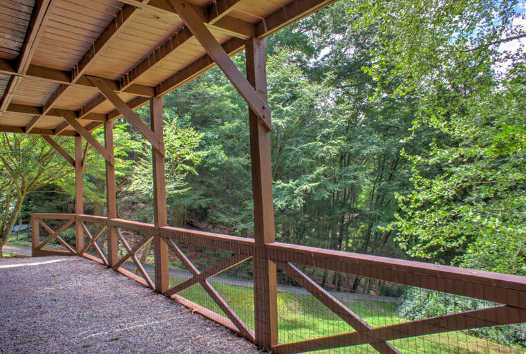Peaceful Wooded Surroundings
