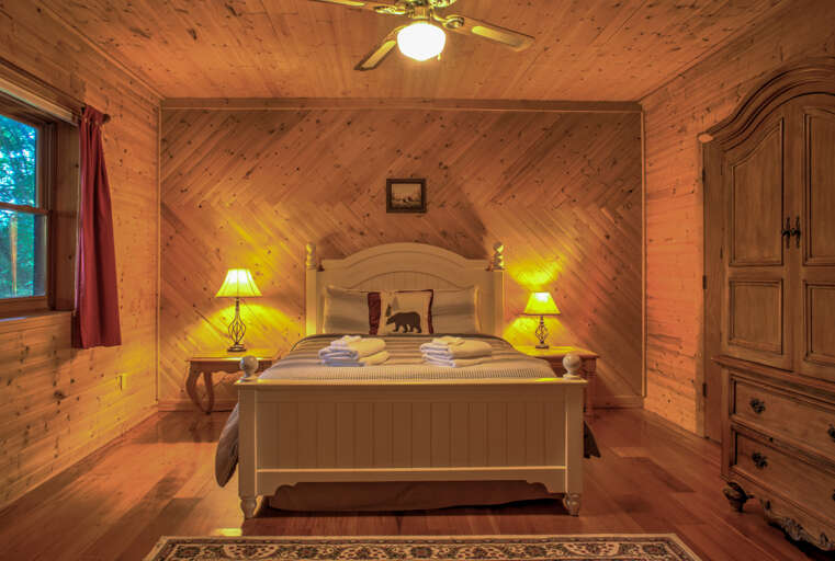 Lower Level - Bedroom Four - 1 Queen Bed
