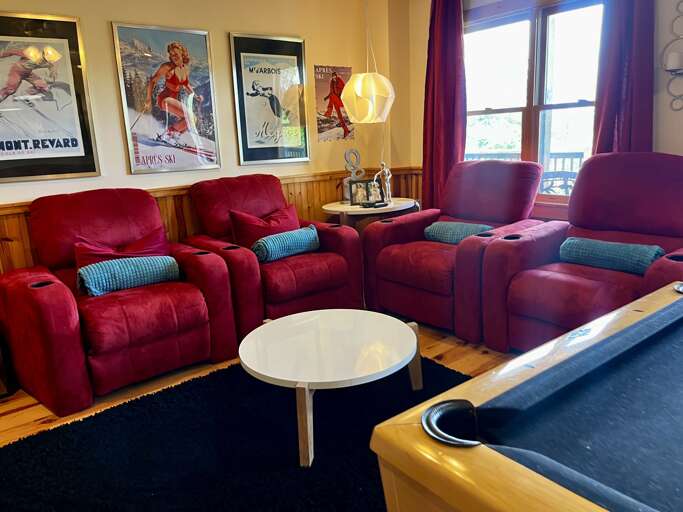 Recreation Room w/ Seating