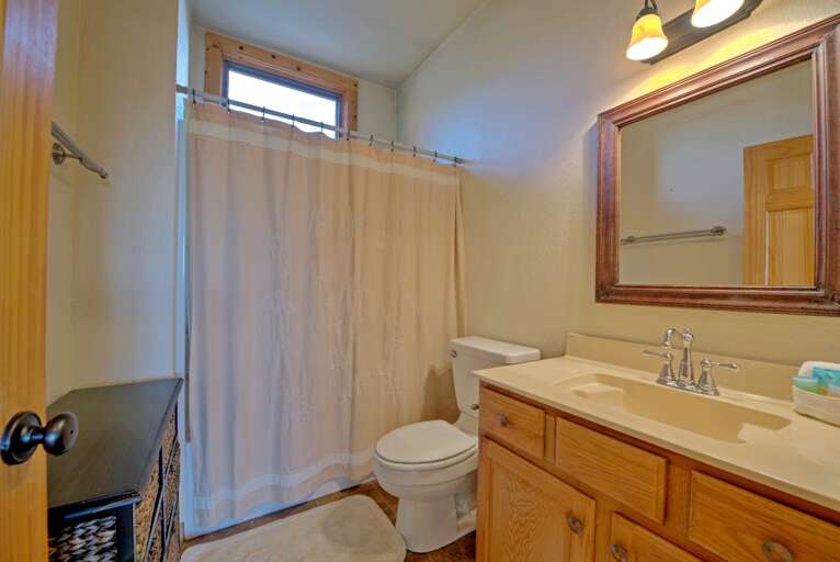 Upper Level - Shared Full Bath