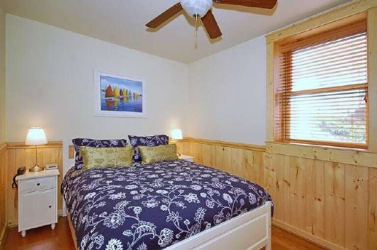 Bedroom 4 - Queen Bed, Lower Level