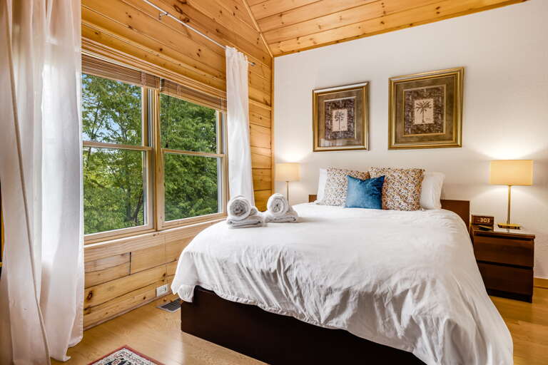 Upper Level - Bedroom Two - Queen Bed