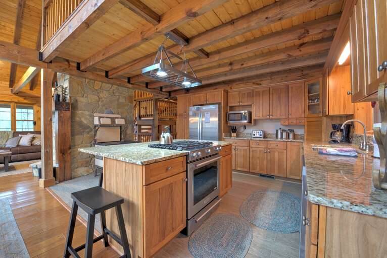 Main Level - Fully Equipped Kitchen Main Level - Fully Equipped Kitchen