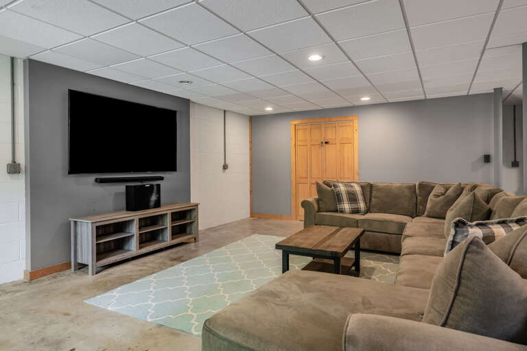 Lower Living Area w/ Smart TV