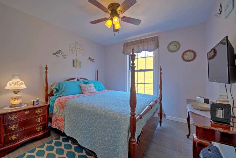 Bedroom One - Queen Bed Bedroom One - Queen Bed