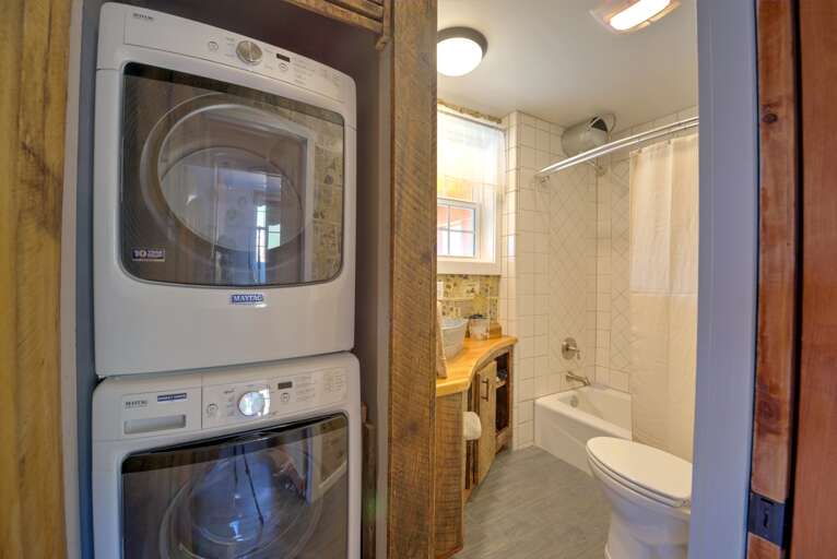 Full Bath - Laundry Area Full Bath - Laundry Area