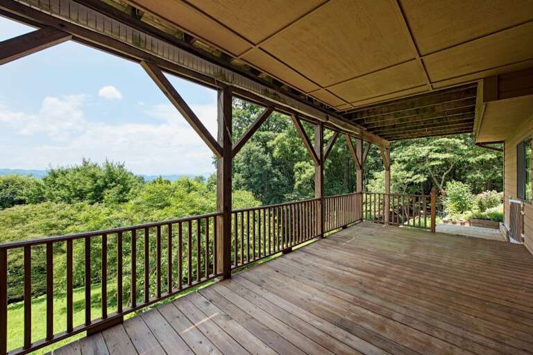 Lower Level - Covered Deck